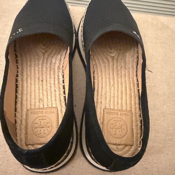 Tory Burch Black & tan accents with suede back material Espadrilles! - Picture 4 of 5